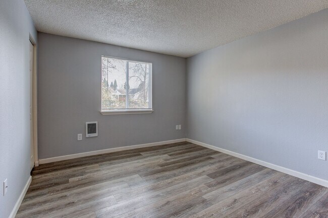 Photo - Johnson Creek Village Apartments.