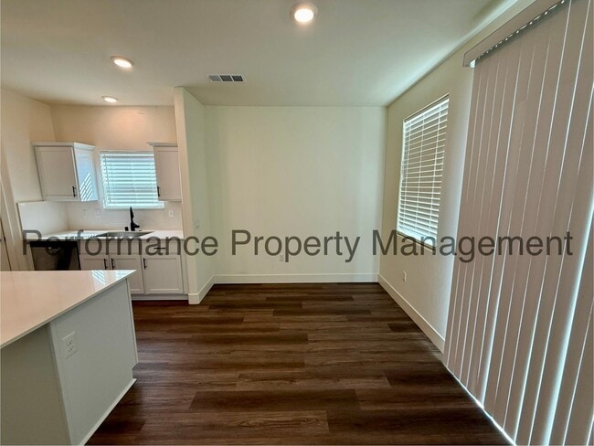 Photo - Gorgeous 4 Bed/2 Bath SW Bakersfield Home ...