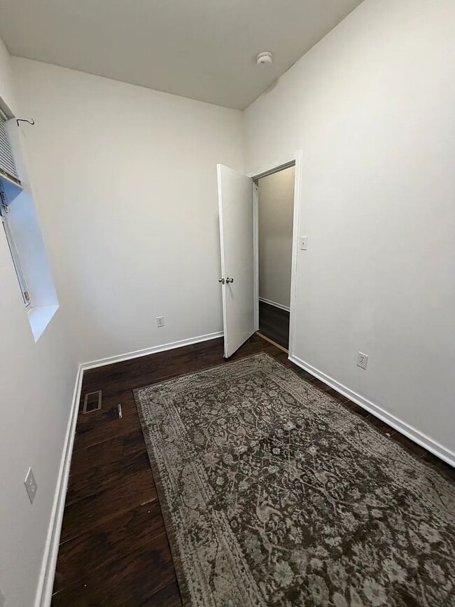 Photo - 1918 W Diamond St Unit 1