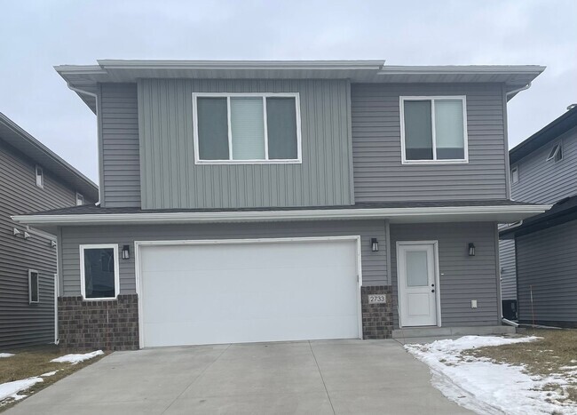 Building Photo - 4-bedroom, 3-bathroom West Fargo Single-Fa... Rental