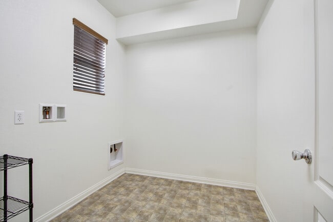 Photo - 5428 Novara Ave