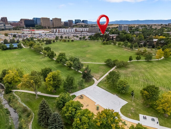 Building Photo - Recently updated 2 bedroom condo with upgr...