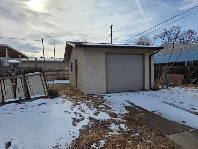 Photo - 3001 Azalea St