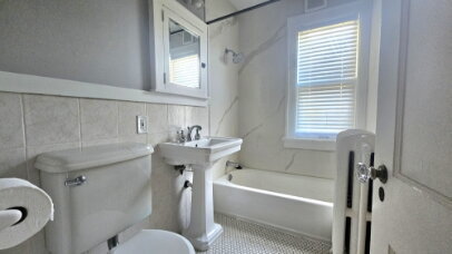 Beautiful 2-Bed 1 bath Haven on Fairmount Avenue – Spacious 1240 Sq Ft in Saint Paul 10/1/26