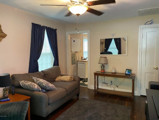 Photo - 5013 New Cut Rd