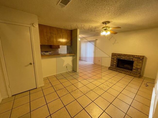 Photo - 3001 Lake Rd Unit # C