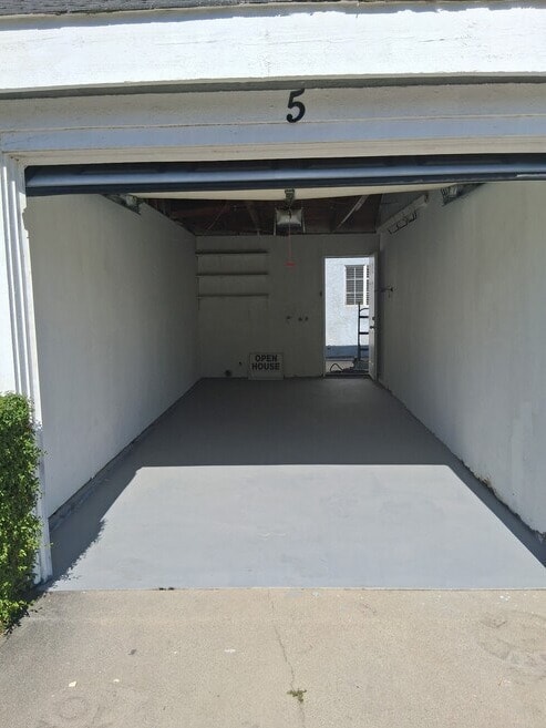 115 E Cedar St