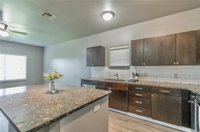 Photo - 604 NW 175th St Unit 604B