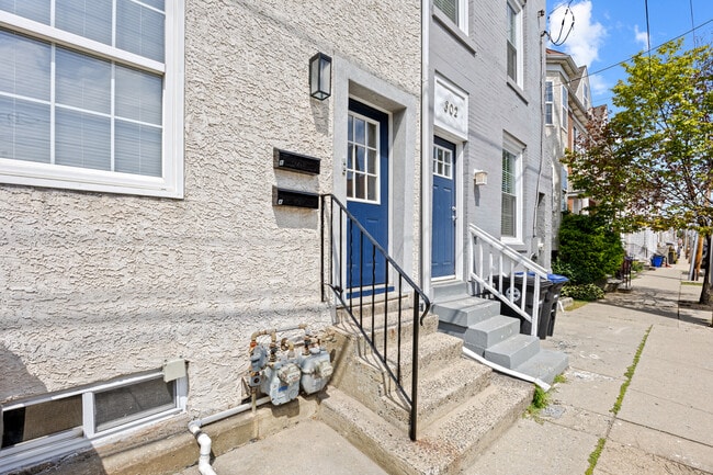 Photo - 300 E Elm St