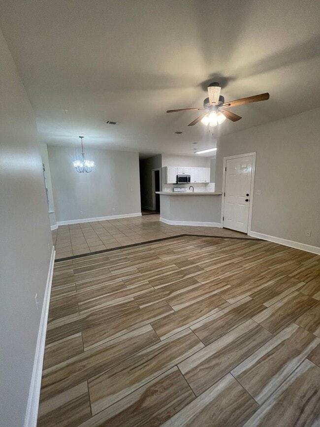 Photo - 259 Millcrest Dr