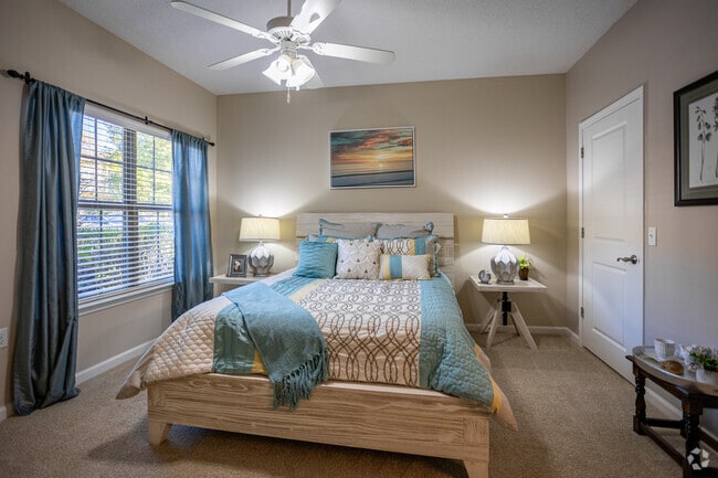 2BR, 2BA - 1,463SF - Primary Bedroom