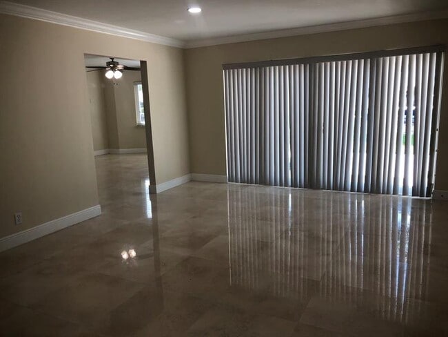 Photo - 633 Solar Isle Dr