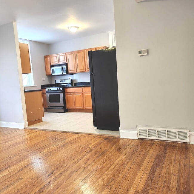 Photo - 3015 W Armitage Ave Unit 2E