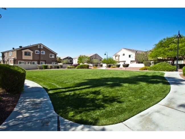 Photo - 3504 Glorious Iris Pl