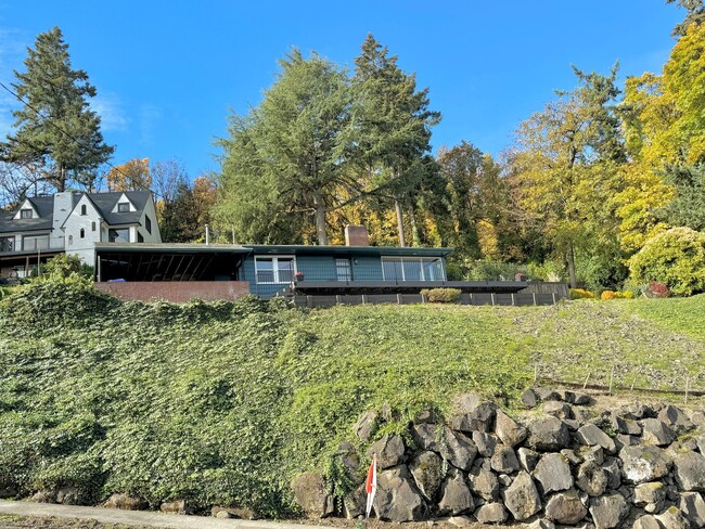 South Portland Hilltop Ranch Home with Ind... - South Portland Hilltop Ranch Home with Ind...