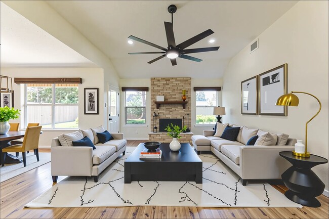 Photo - 431 Topsail Way