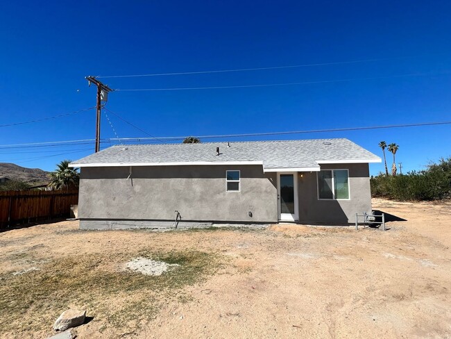 2 Bedroom 1 Bath Home - Large Lot - Close ... - 2 Bedroom 1 Bath Home - Large Lot - Close ...