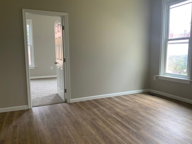 350 E Main St Unit 1st floor