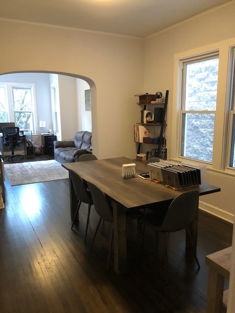 Comedor - 3320 N Lakewood Ave Unidad 2