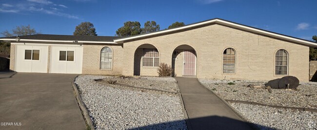 Building Photo - 6717 Mariposa Dr Rental