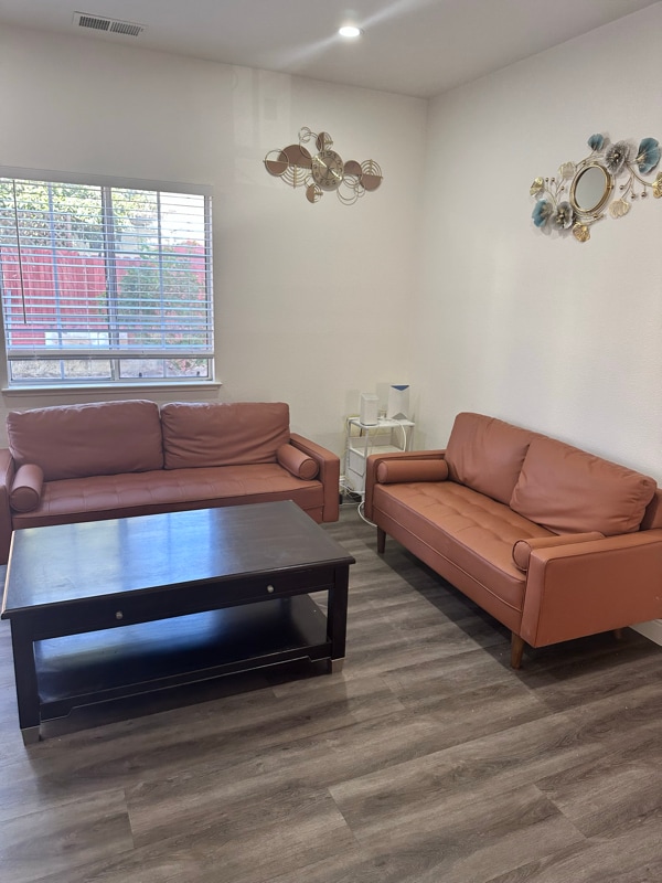 Photo - 33620 8th St