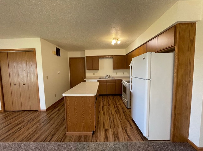 Photo - 13297 39th Ave N