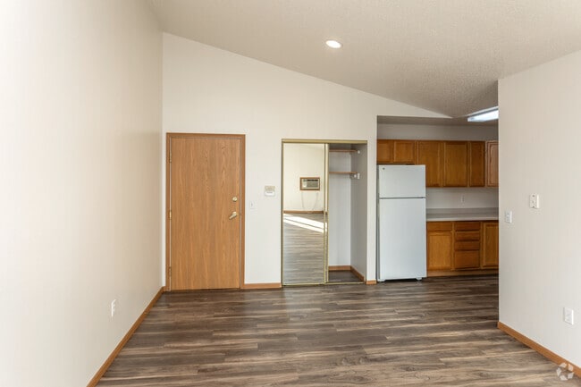 3BR, 2BA - 1,200SF - Dining Area