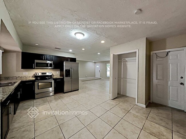 Photo - 4913 McKinley St