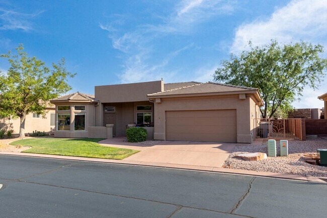 Lovely 3 Bedroom Home With 2 Community Pools - Lovely 3 Bedroom Home With 2 Community Pools