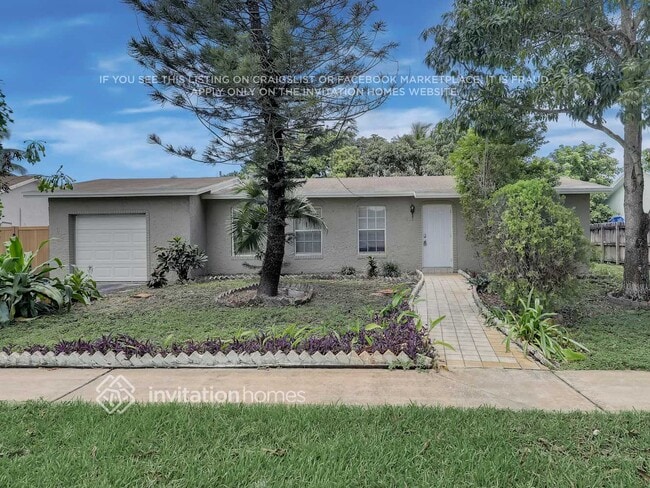 Building Photo - 8121 NW 44th Ct Rental