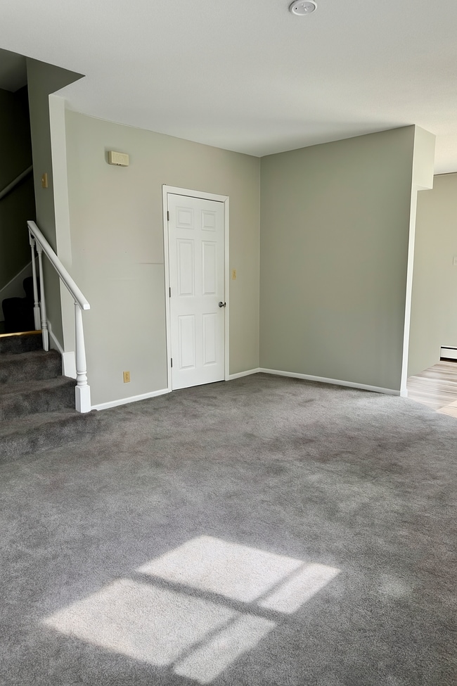 Building Photo - 1921 E 33rd St