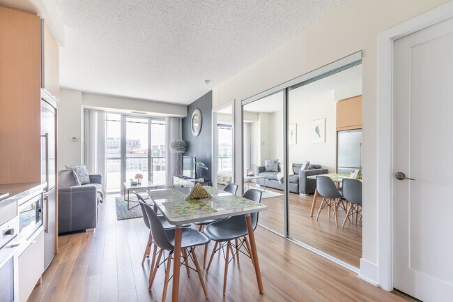 Photo - 1 Blue Jays Way Unit ID1345837P