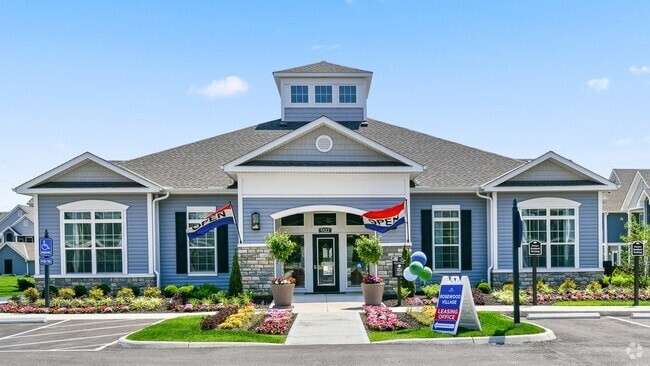 Building Photo - Rosewood Village Rental
