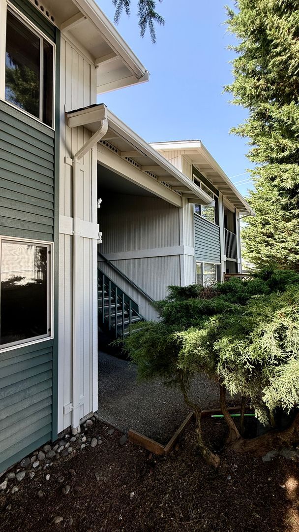 Photo - The Norpoint 8 Apartments