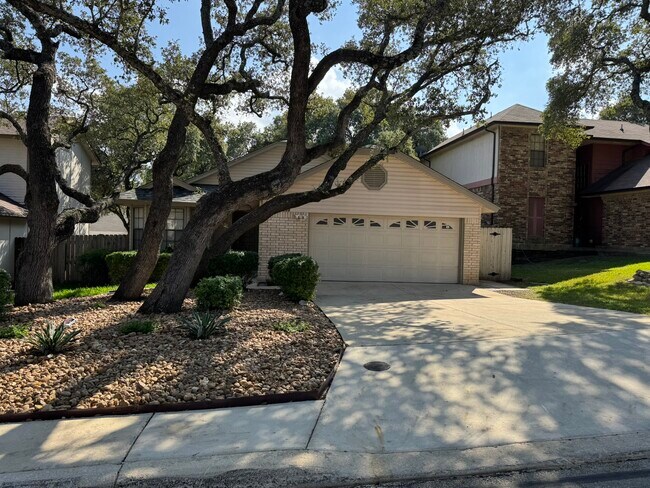 Photo - 9538 Cloverdale