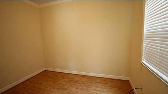 Photo - 515 SW 147th Ave