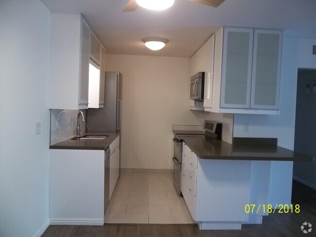 Building Photo - 564 N Bellflower Blvd Unit 319 Rental