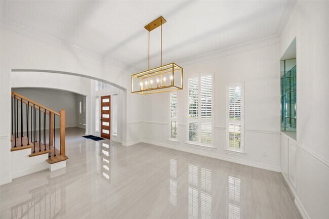 Photo - 5622 Lake Pl Dr