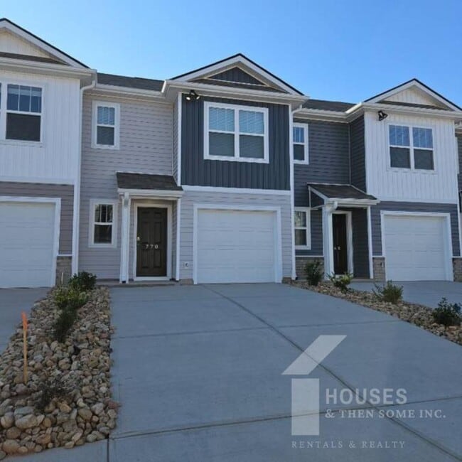 Building Photo - 770 Embark Cir