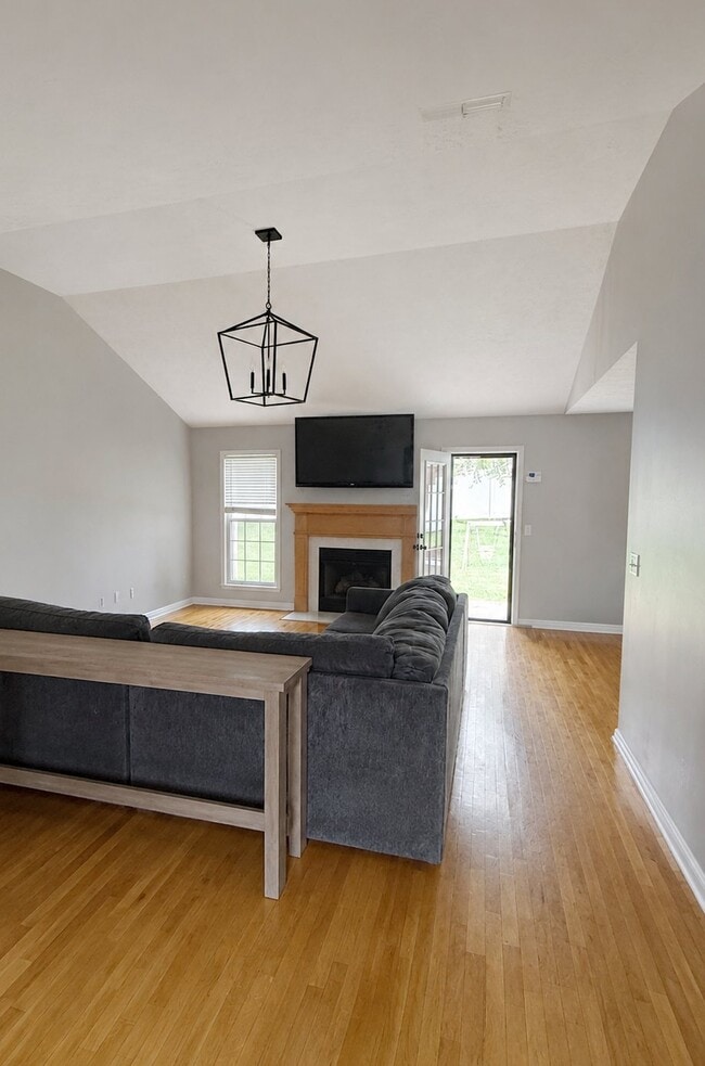 Photo - 409 Williamsport Dr