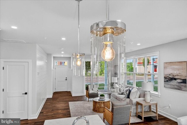 Photo - 427 ASHA Way