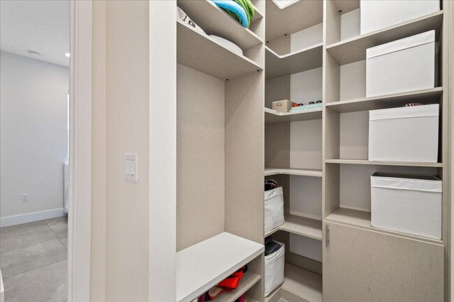 Photo - 15377 Green River Ct