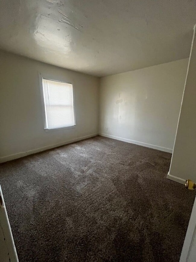 Photo - 2416 Center St