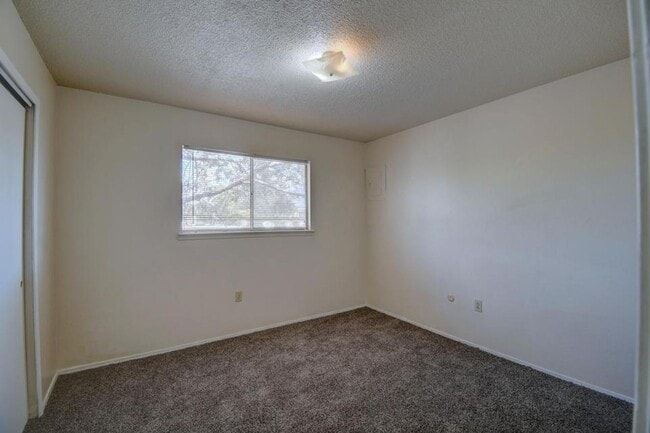 1816 Mary Ellen St NE Unit B