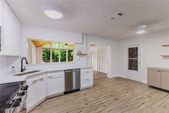 Photo - 1310 La Faunce Way