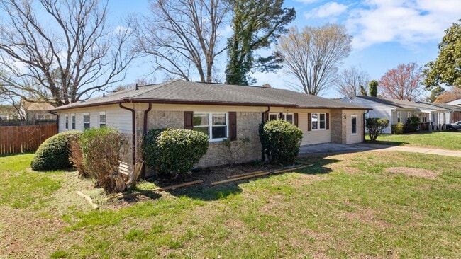 Building Photo - 3201 Bruno Dr