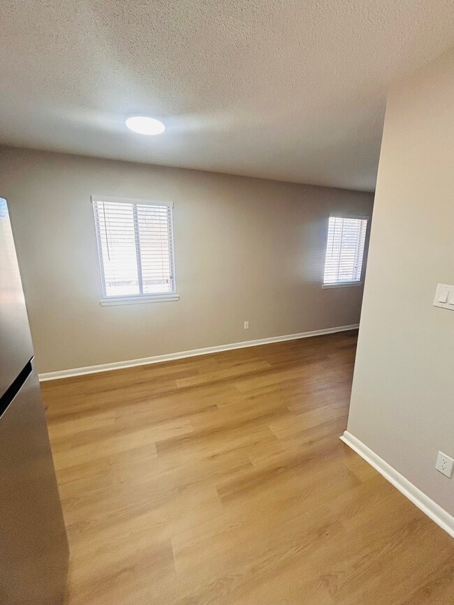 Renovated one bedroom, one bath - Huntington Apartments
