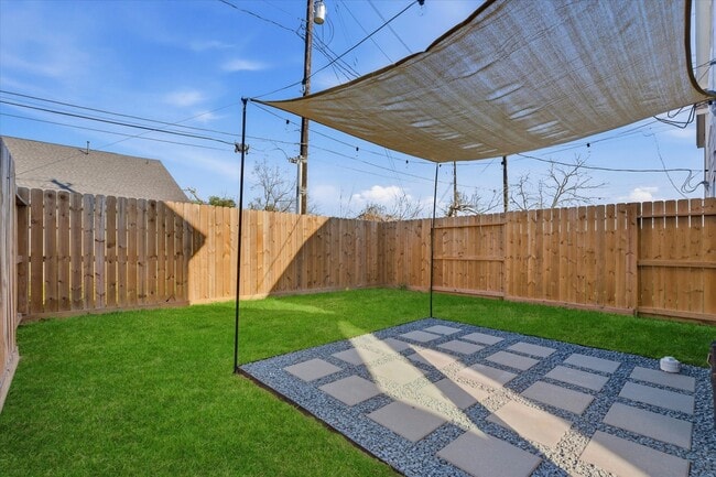 Photo - 227 S Broadway St