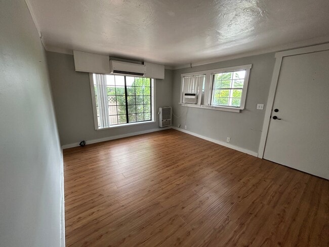 405 Reading St
