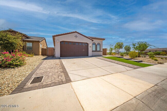 Photo - 4911 N 193rd Dr